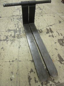 lot 502 image: FORKLIFT FORKS, 36, PIN-STYLE