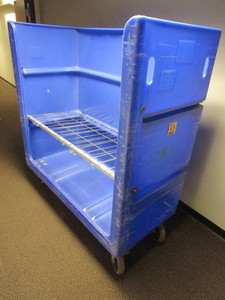 lot 606 image: POLY-TRUX UTILITY CART