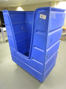 lot 607 image: MAXI-UTILITY CART