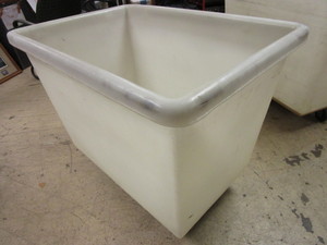 lot 621 image: UTILITY CART