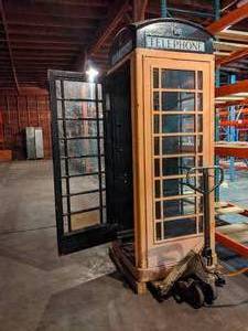 lot 399 image: ICONIC, UK, CAST IRON PHONE BOX