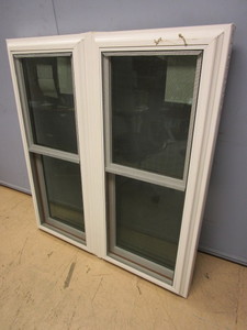 lot 725 image: LINDSAY DOUBLE-HUNG CASEMENT WINDOW - NEW, 40 x 45