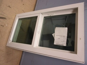 lot 743 image: LINDSAY SINGLE-SLIDER WINDOW - NEW, 31 x 17