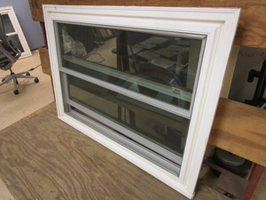 lot 746 image: LINDSAY DOUBLE-HUNG CASEMENT WINDOW - 55 x 39