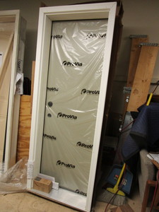 lot 823 image: PRO-VIA LEGACY SINGLE ENTRY DOOR IN FULL WOOD FRAME - NEW