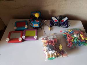 MS PacMan, Toys, Colored Army Men
