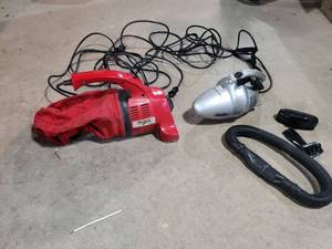 2 Handheld Vacuums