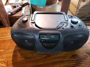 Magnavox Boom Box Radio