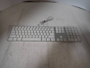 lot 12 image: Wired Apple Keyboard  model A1243