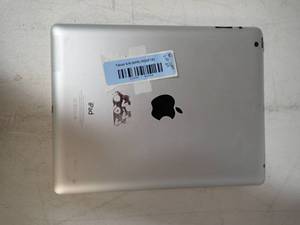 lot 33 image: iPad 4th Gen A1458  16GB storage
