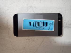 lot 40 image: iPhone 5s A1533  12GB Storage