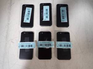 lot 53 image: iPod Touch 6th Gen A1574  32GB storage  (5x bundle)