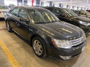 lot 11 image: 2008 Ford Taurus SEL