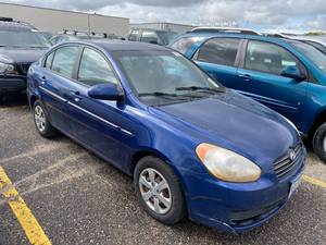 lot 14 image: 2009 Hyundai Accent GLS
