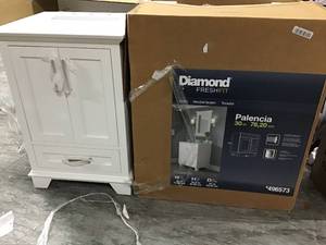 lot 7 image: 2 WHITE VANITY CABINETS SEE PICS