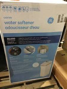 lot 18 image: GE GXSF30V WATER SOFTENER 30K GRAIN CAPACITY SEE PICS