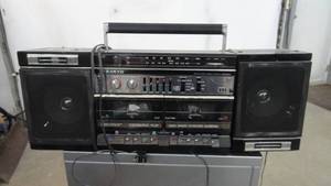 Sanyo AMFM Double Cassette Recorder