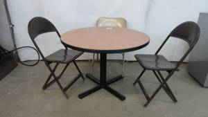 Round Bar Table With 3 Folding Chairs