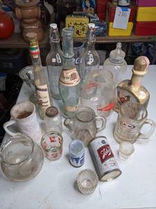 lot 185 image: Mixed Lot of Vintage Glass Barware