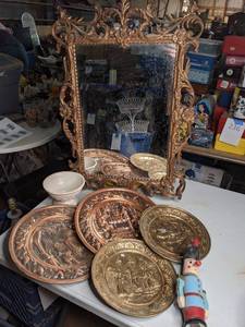 lot 198 image: Home Decor Mixed Lot