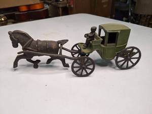 lot 248 image: Assorted Vintage Metal Toys ( see pics for everything included)