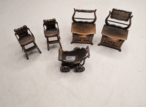 lot 264 image: Assorted Vintage Die Cast Miniatures