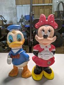 lot 281 image: Donald Duck & Minnie Mouse Toys