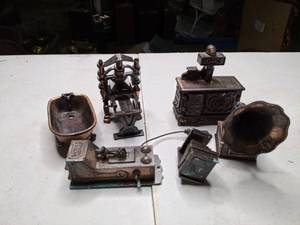 lot 218 image: Durham Industries Metal Miniatures