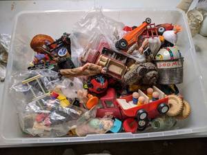 lot 338 image: Lots of Toys and Knick Knacks