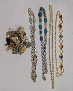 lot 388 image: Lot of Statement Necklaces