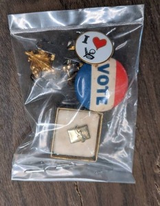 lot 400 image: Lot of Mostly Pinbacks