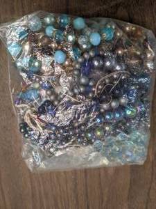 lot 402 image: Beaded Jewelry Grab Bag