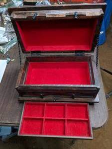 lot 406 image: Wood Jewelry Box with Lined Interior