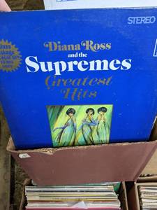 lot 11 image: Lot of Assorted Vinyl Records
