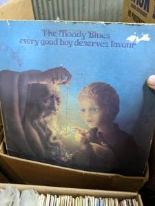 lot 18 image: Lot of Assorted Vinyl Records
