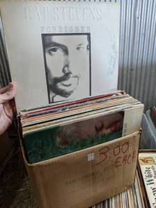 lot 22 image: Lot of Assorted Vinyl Records