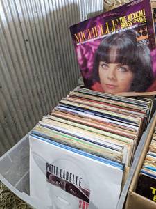 lot 25 image: Lot of Assorted Vinyl Records