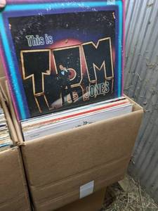 lot 29 image: Lot of Assorted Vinyl Records
