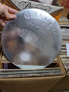 lot 34 image: Lot of Assorted Vinyl Records