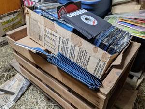 lot 70 image: Lot of Assorted Vinyl Records