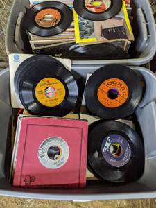 lot 86 image: Lot of Assorted Vinyl Records