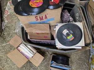 lot 100 image: Lot of Assorted Vinyl Records