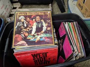 lot 305 image: Lot of Assorted Vinyl Records