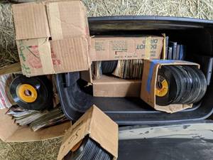 lot 313 image: Lot of Assorted Vinyl Records - Mostly 45s