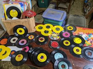 lot 6 image: Packed Selection of Vintage Childrens Records