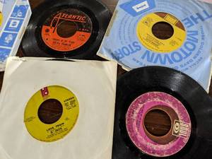 lot 5 image: A Whole Lotta Soul and R&B in One Little Box