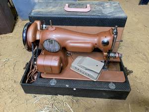 lot 115 image: Vintage Free-Westinghouse Sewing Machine in Case