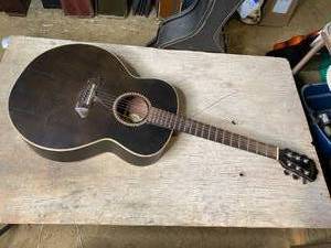lot 138 image: 1980s Washburn Acoustic Guitar
