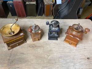 lot 146 image: Four Assorted Vintage Hand Crank Coffee Grinders