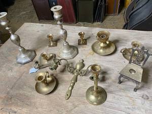 lot 149 image: Assorted Brass Candleholders